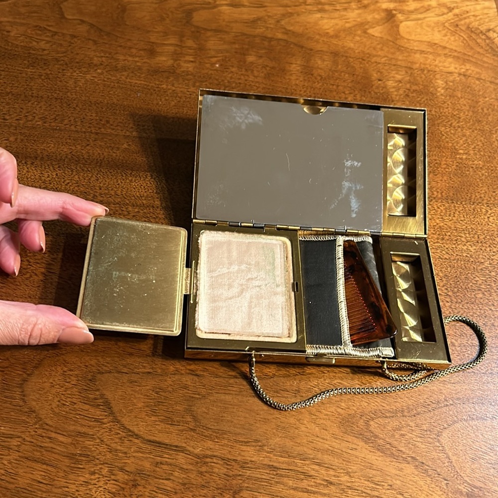 Wilardy MCM vintage lucite clutch - Picture 9 of 14